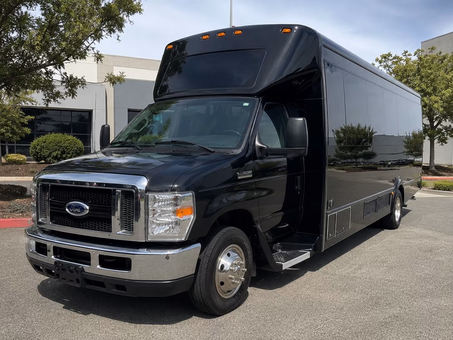 bellevue night out party bus rental