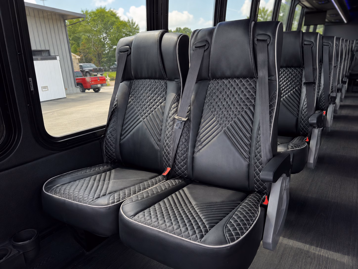 bellevuecharterbuscompany com is the go to way to compare prom transportation in bellevue washington