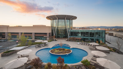 yakima canutt plaza